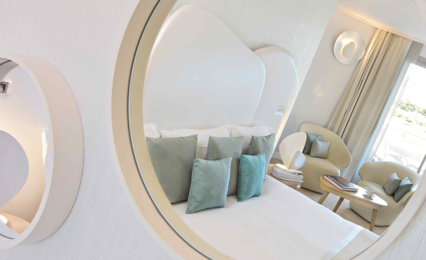 Chambre fil de l’eau miroirs