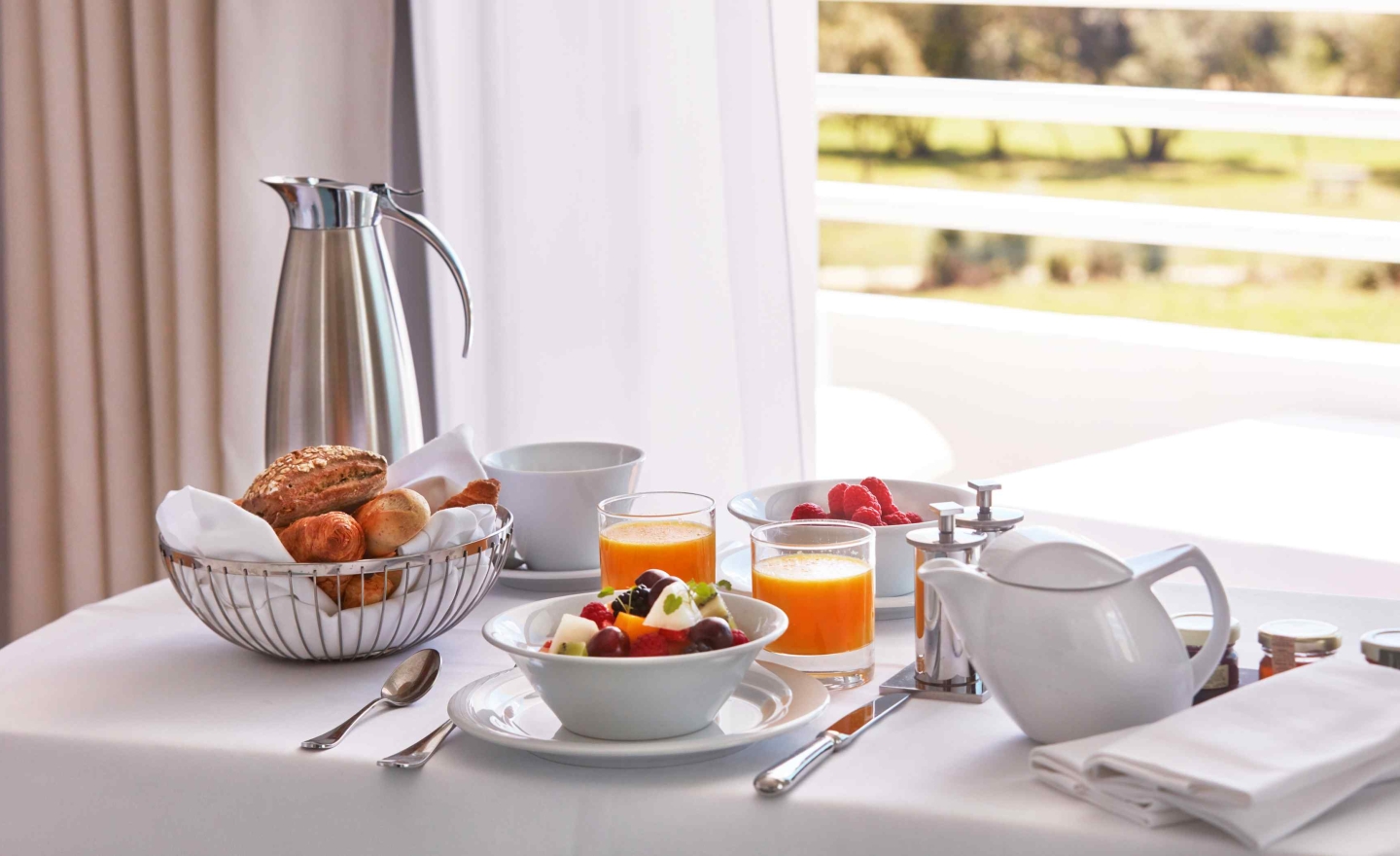 Suite grand large vue petit déjeuner