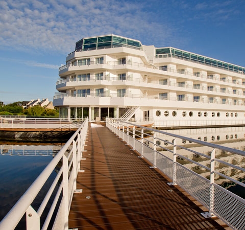 bow view Miramar La Cigale hotel