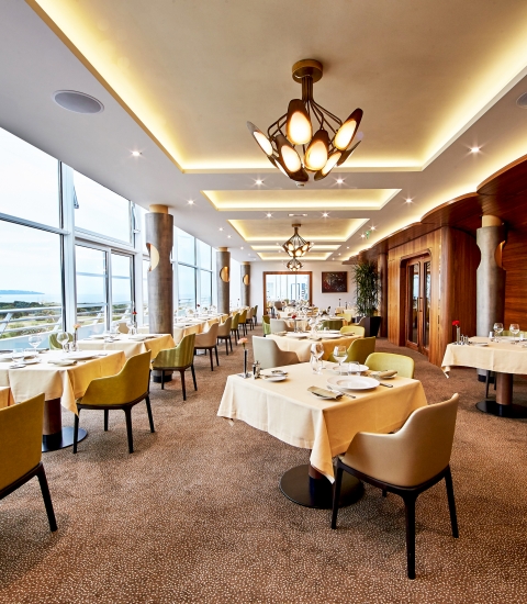 Salle restaurant le Safran au Miramar La Cigale