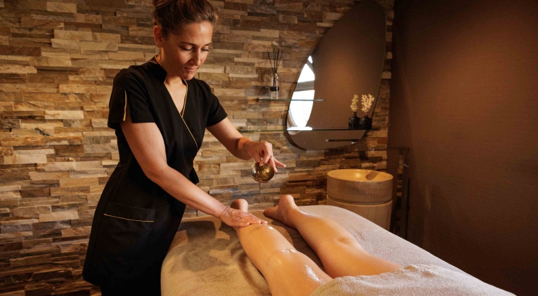 Séjour thalasso Petit déjeuner sur terrasse face à la mer hôtel Miramar La Cigale